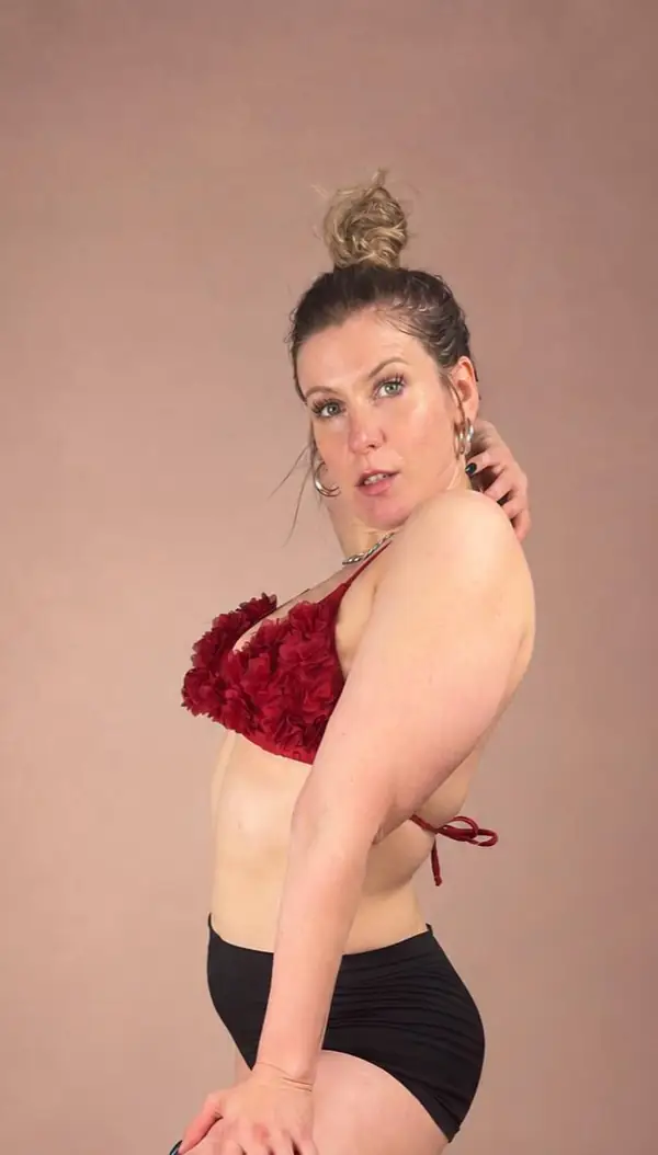 Isalina, Twerking Coach bei Elite Dance Studio