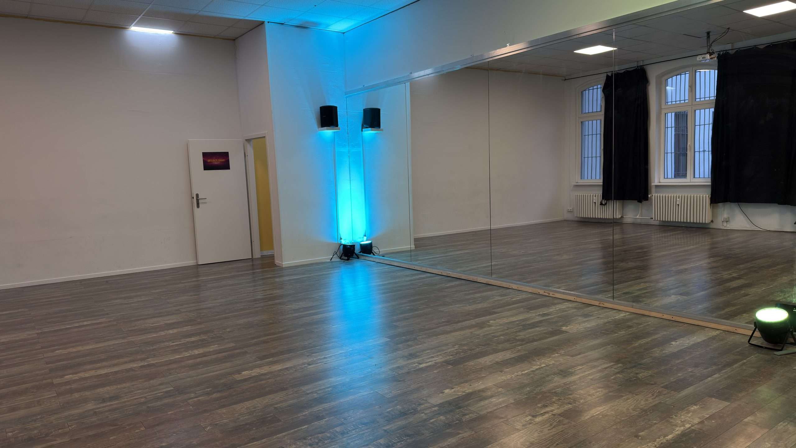 Gelber Raum im Elite Dance Studio